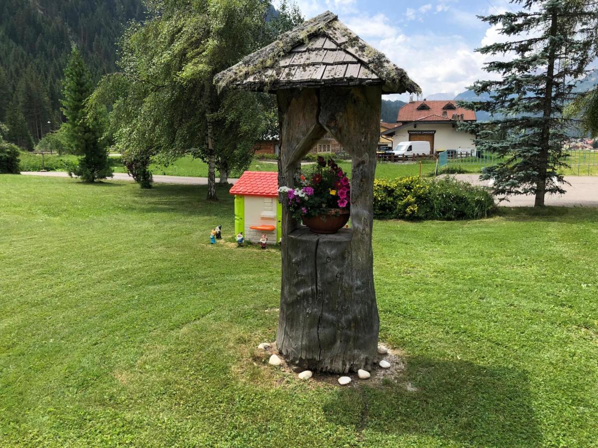 Mes Lastei Lägenhet Campitello di Fassa Exteriör bild