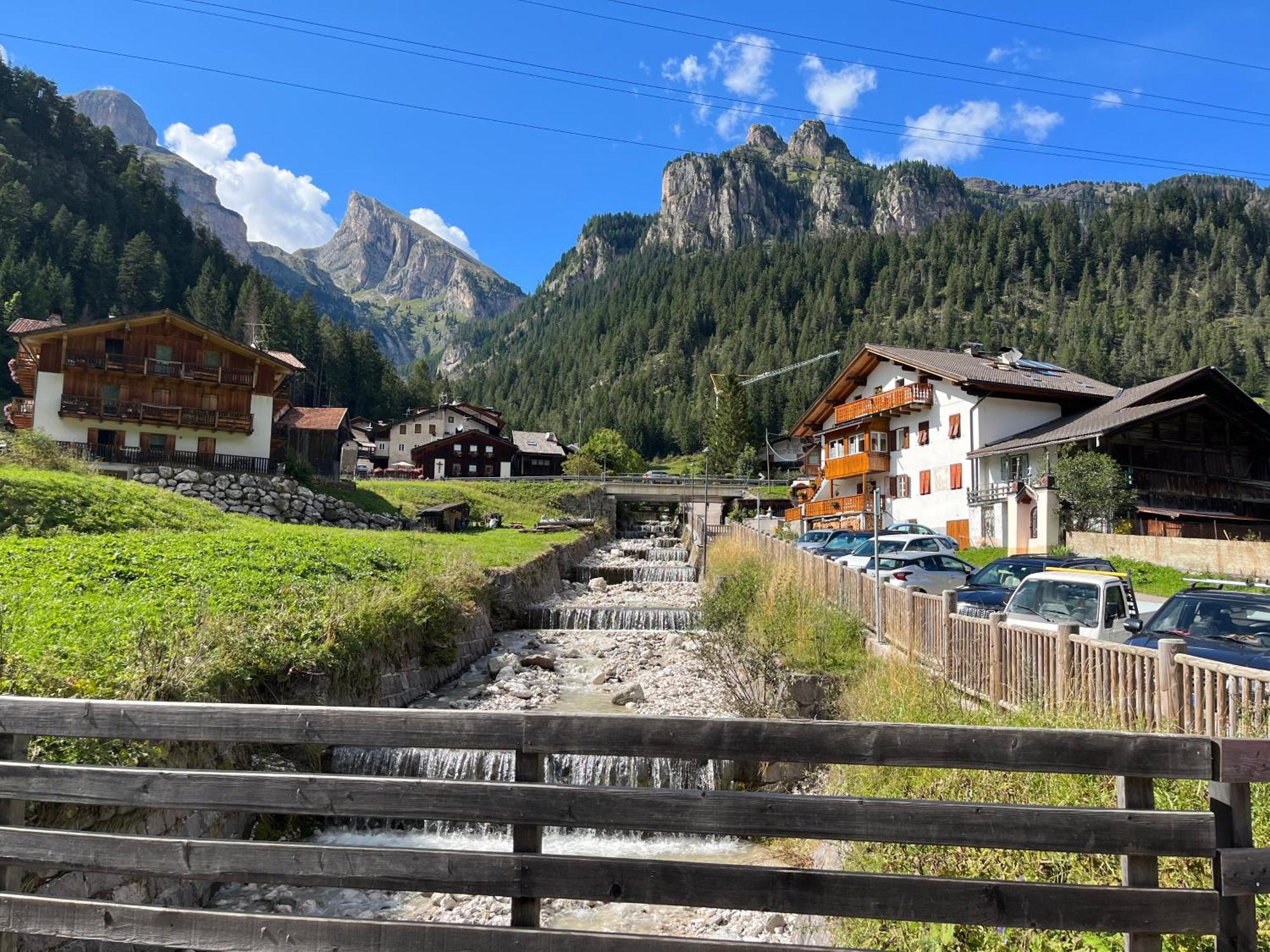 Mes Lastei Lägenhet Campitello di Fassa Exteriör bild