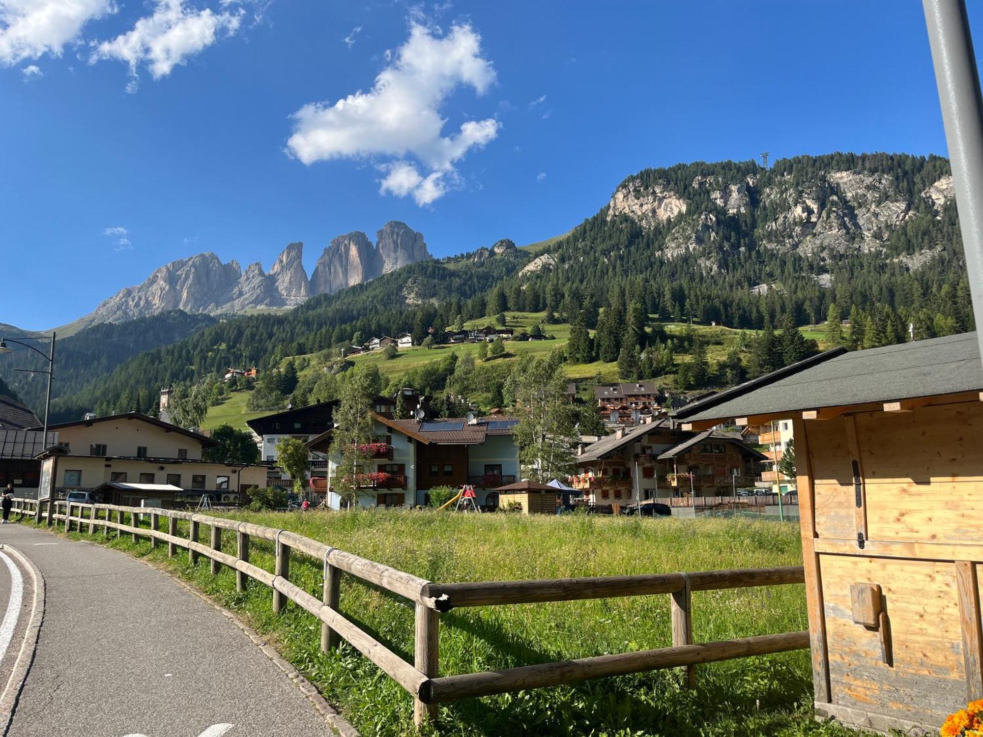 Mes Lastei Lägenhet Campitello di Fassa Exteriör bild