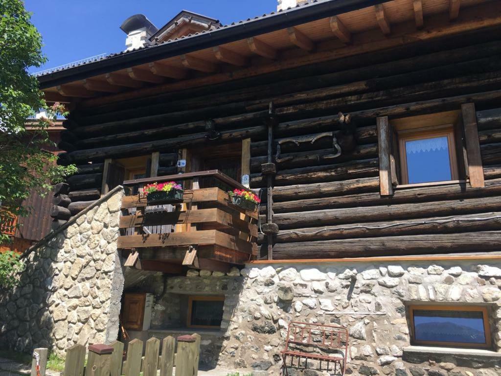 Mes Lastei Lägenhet Campitello di Fassa Exteriör bild